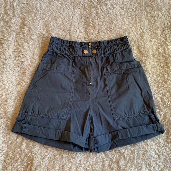 GAP High Rise Utility Short - Picture 9 of 12